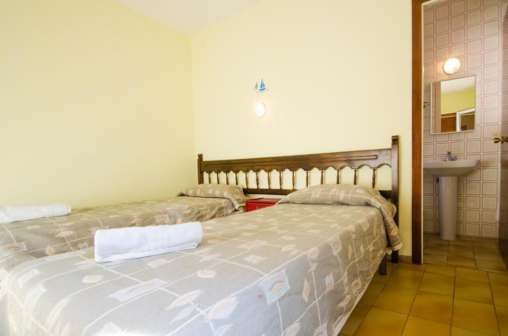 Hostal Lloret Льорет-де-Мар Экстерьер фото