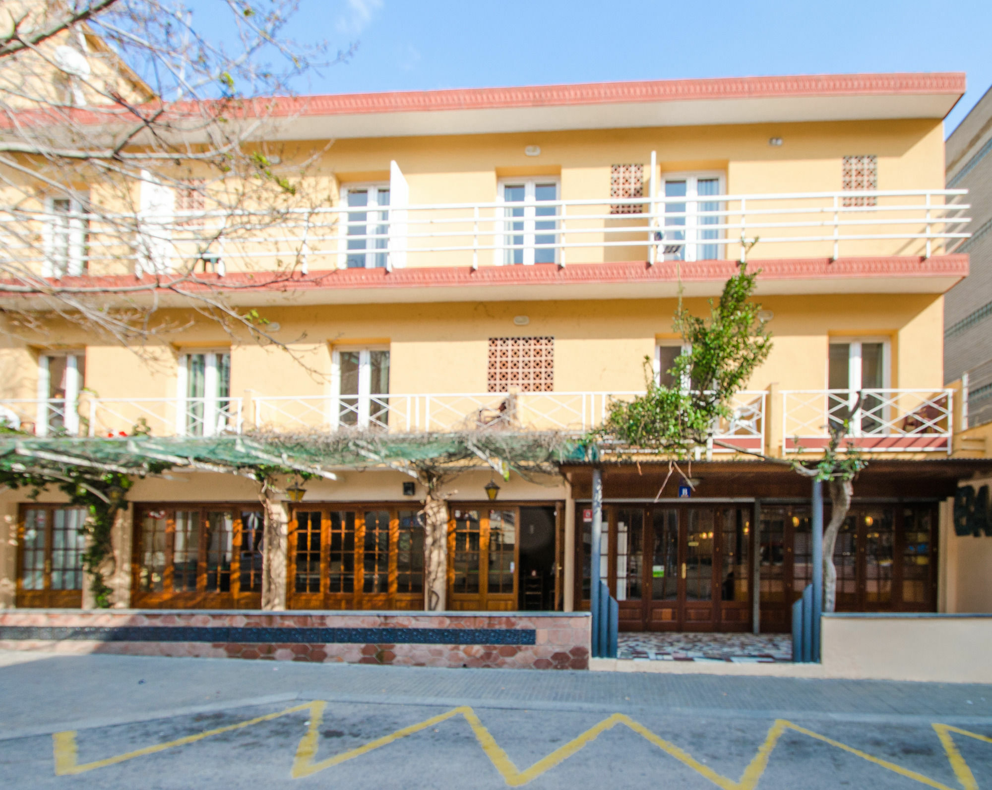 Hostal Lloret Льорет-де-Мар Экстерьер фото